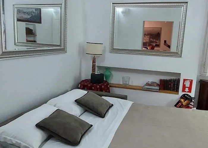 Cozy Navona Apartment